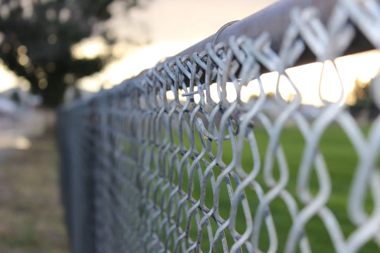 Chain link temporary outdoor fence Chain link temporary outdoor fence