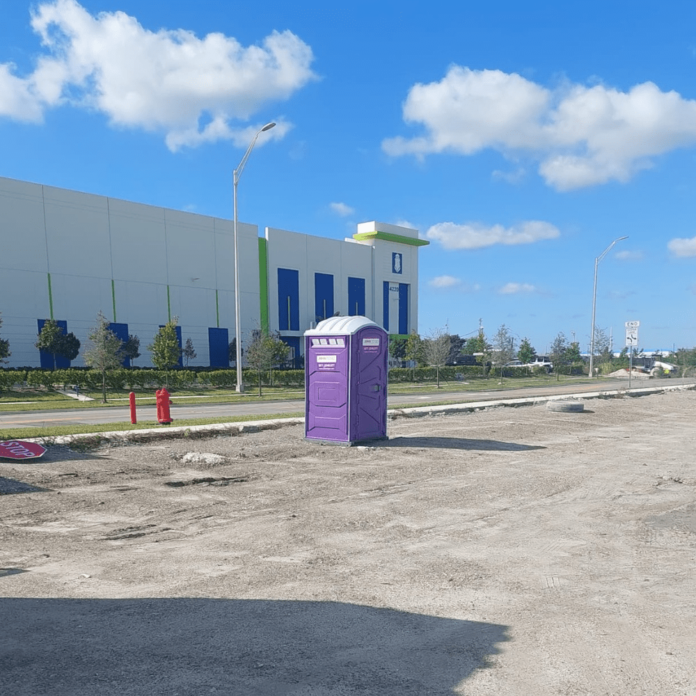 Portable toilet rentals in Garden City for outdoor events