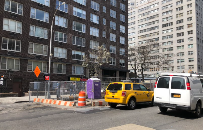 portable bathroom rental nj at a construction site