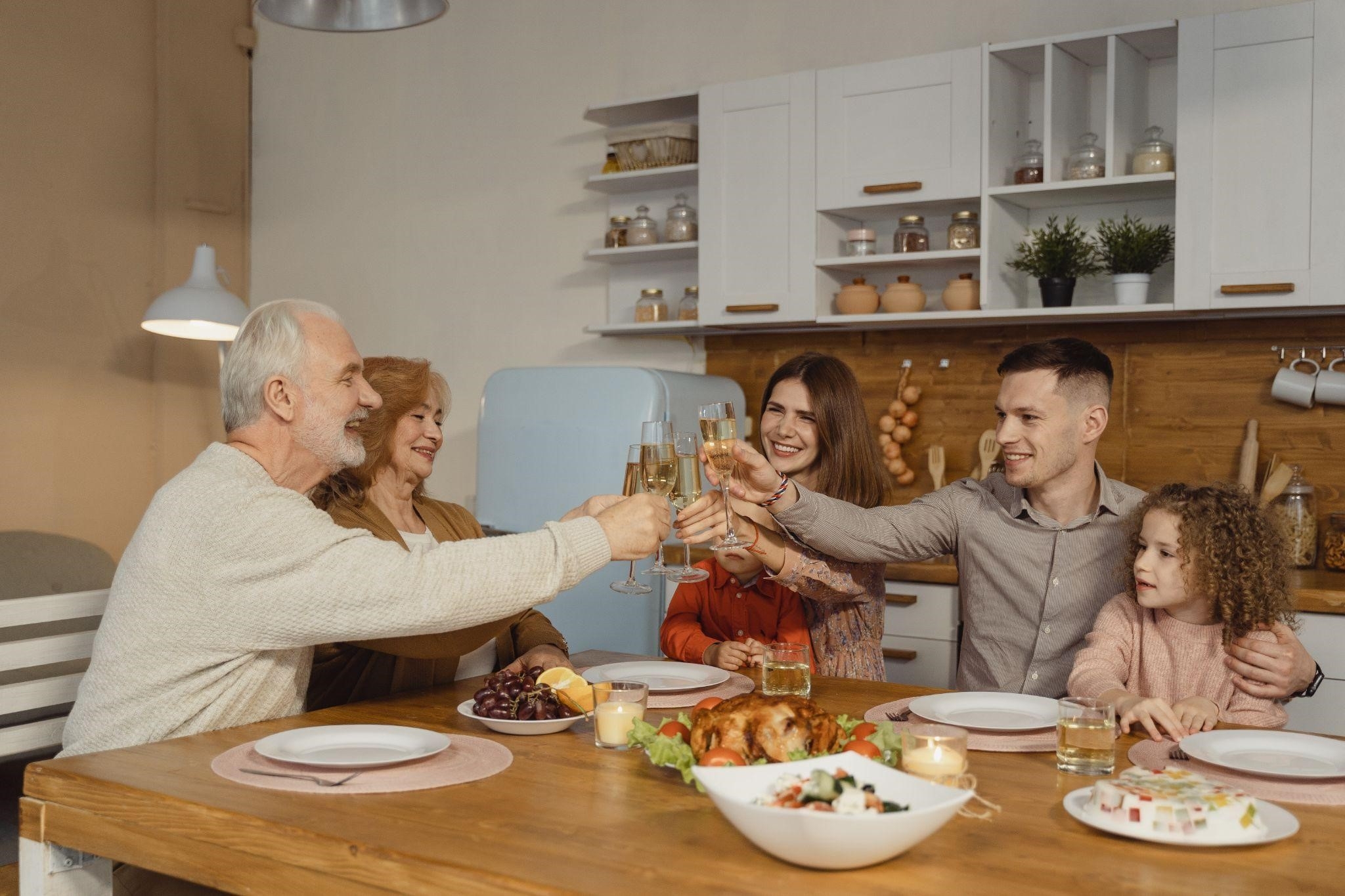 family at Thanksgiving party