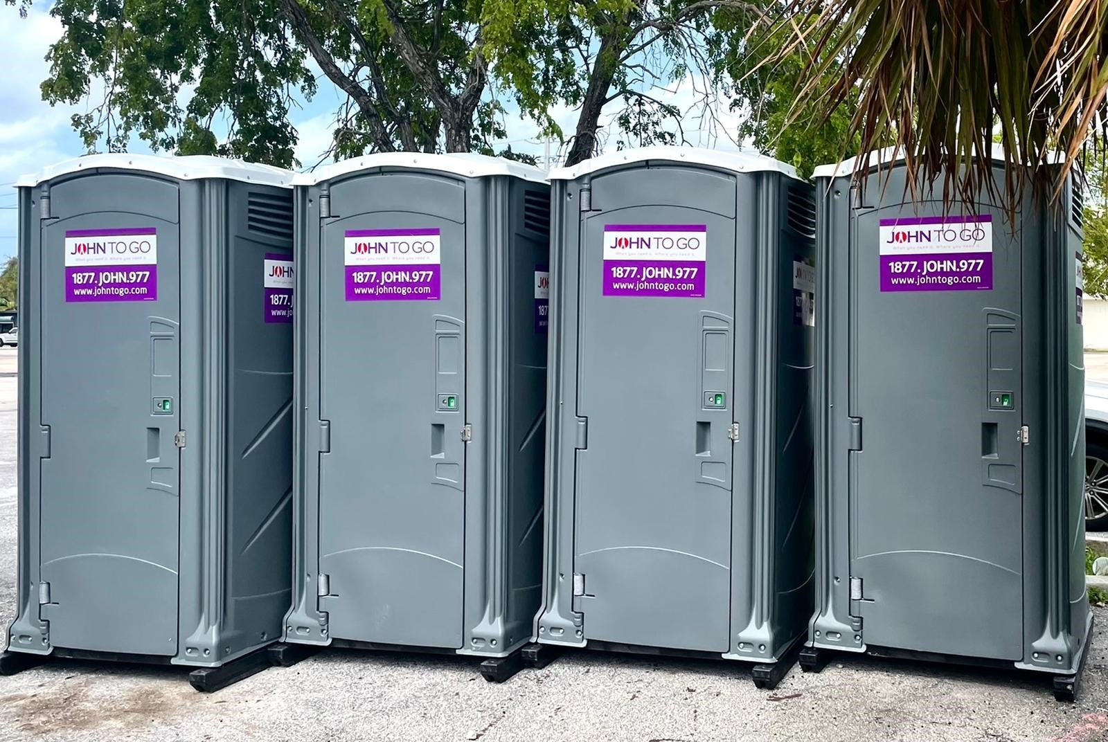 lineup of portable restroom near Charlotte County, FL