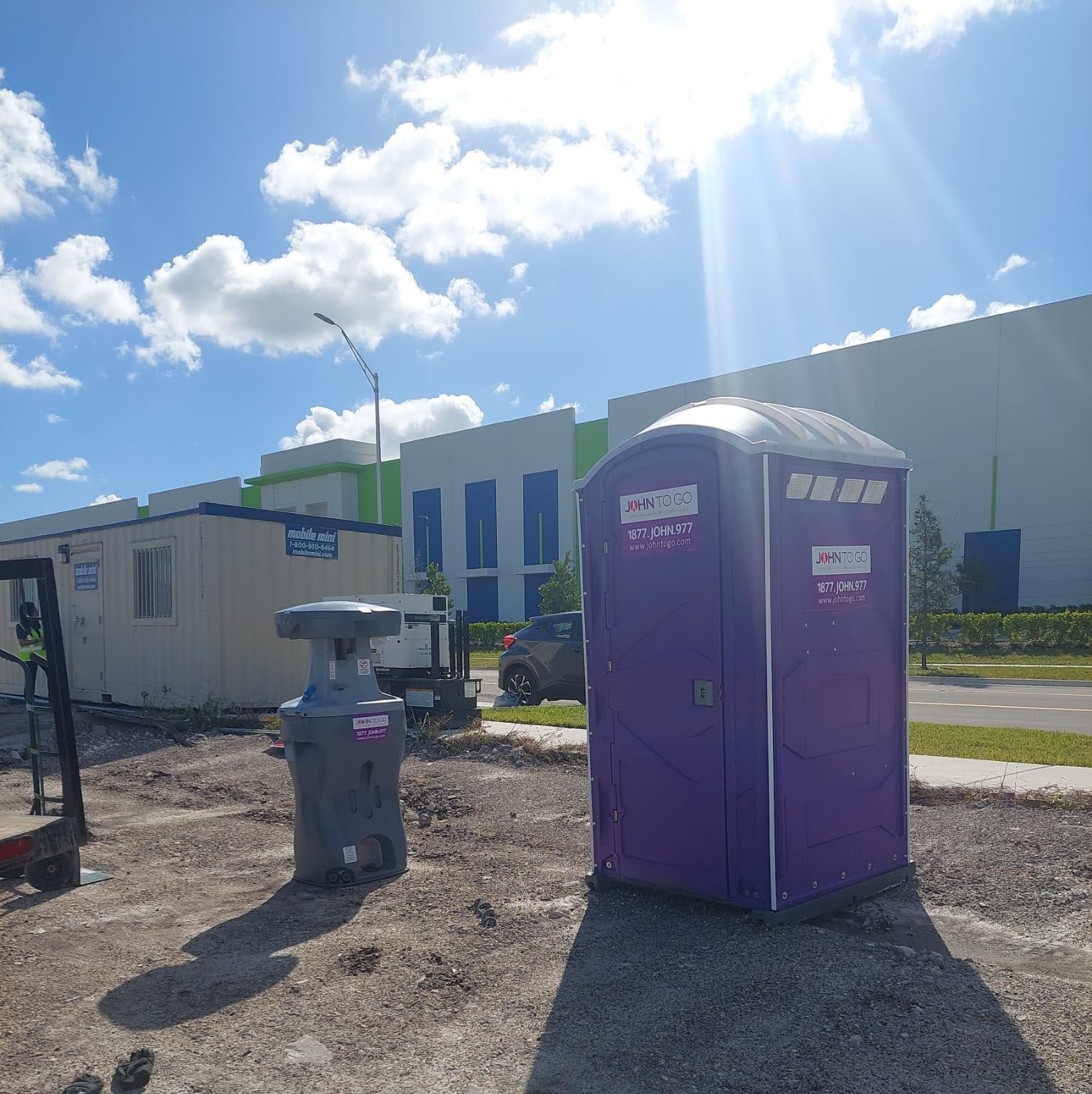 port a potty rental in Hialeah Gardens construction site