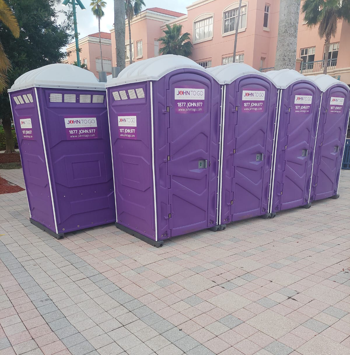 setup of porta potties near Fort Lauderdale