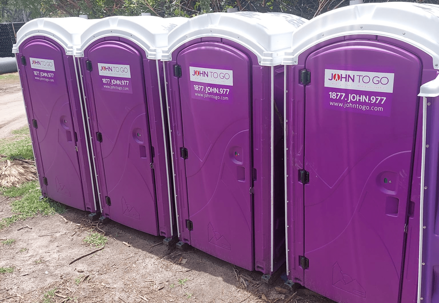 rent a porta potty near Middletown