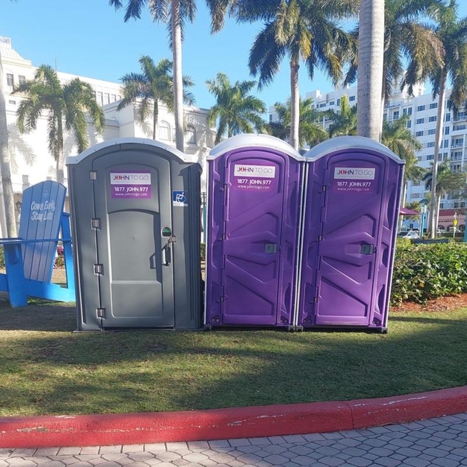 portable restroom rentals