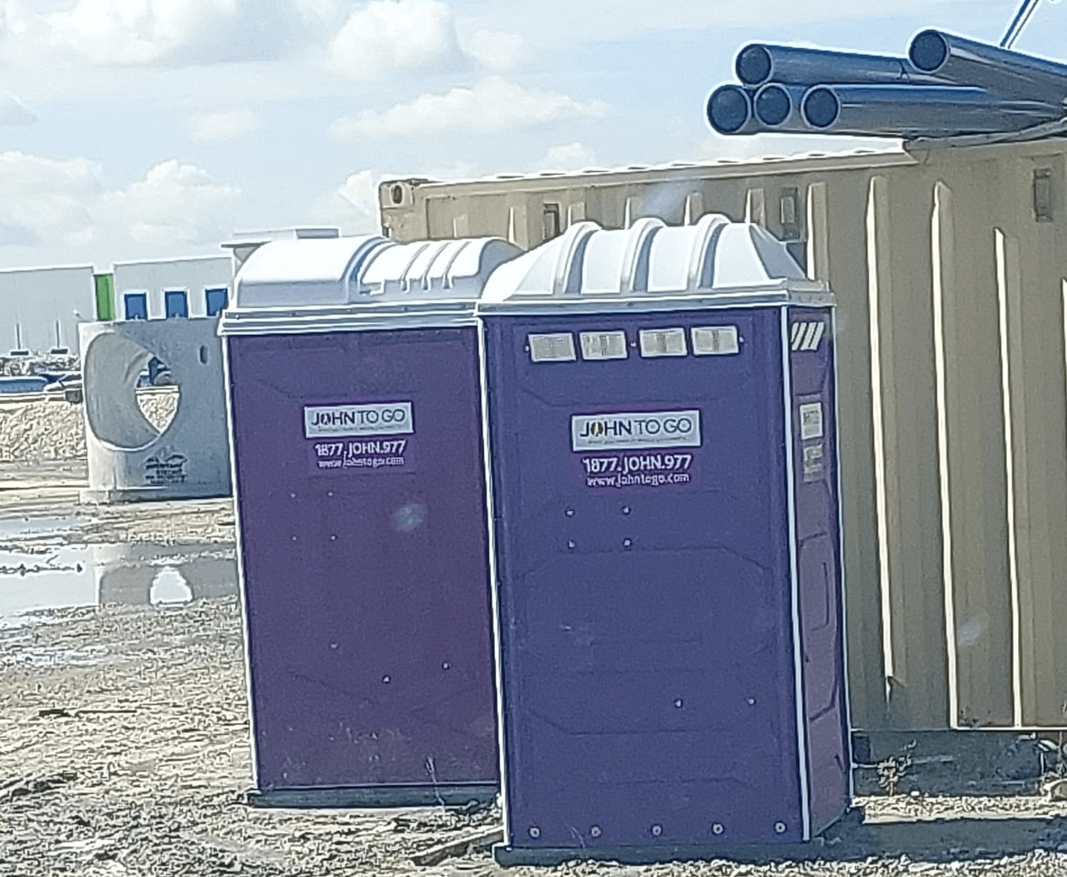 reliable portable toilets for construction crews