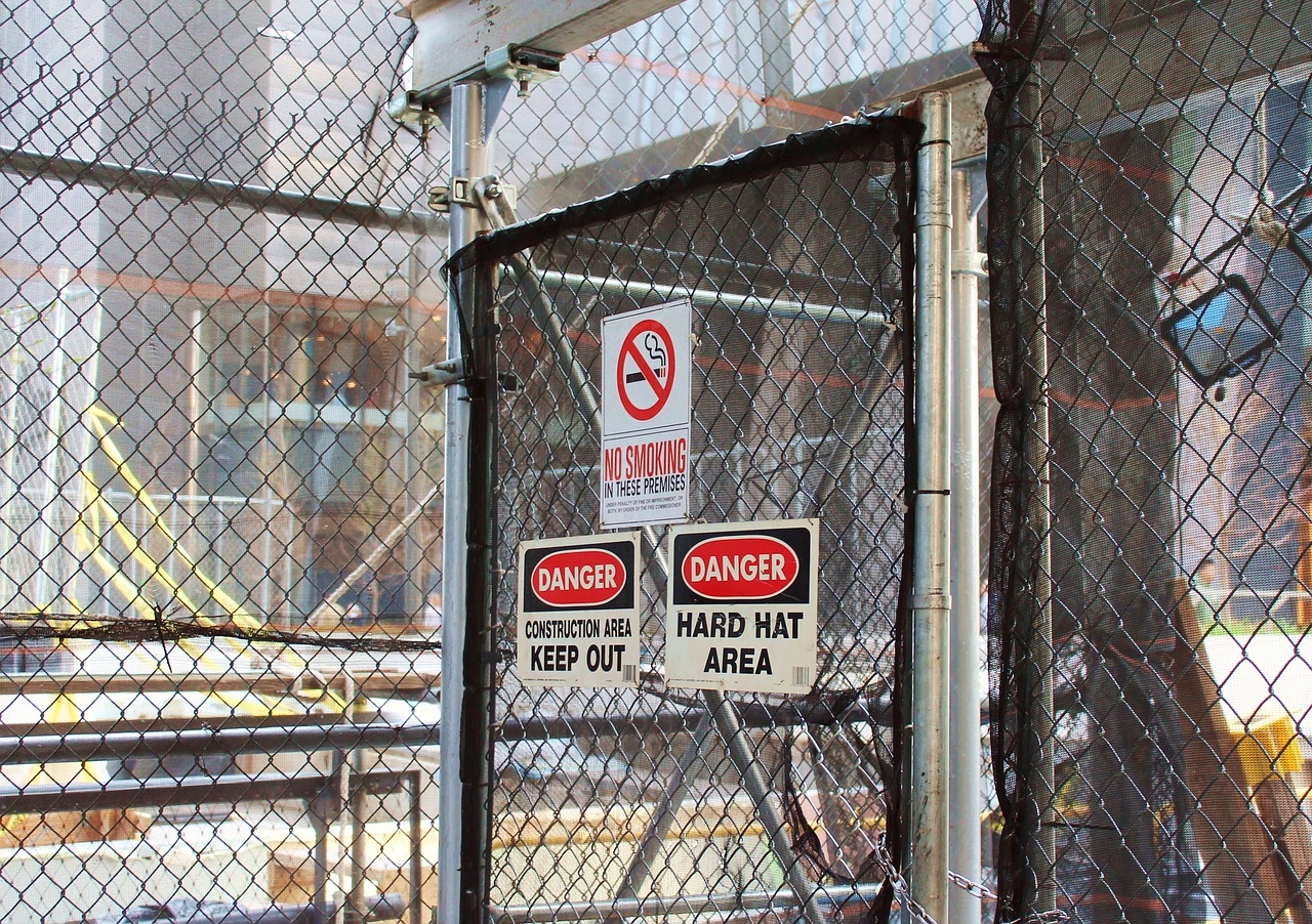 How to Keep Construction Sites Secure with Temporary Fencing